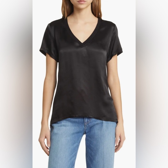 NATION LTD • June Sateen V-Neck Tee in Black L - Picture 1 of 8